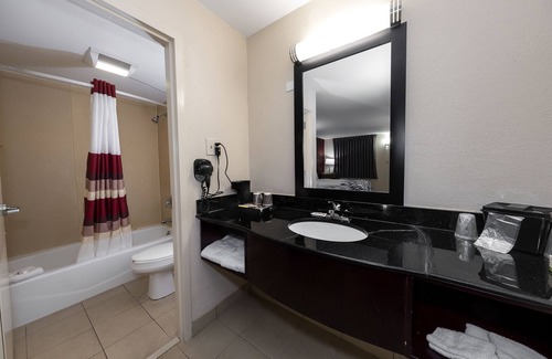 Bordentown Hotel | Comfortable Stay at Red Roof Inn Bordentown - McGuire AFB