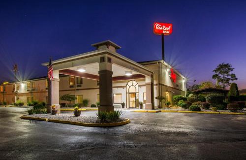 Carrollton Hotel | Budget-Friendly Stay at Red Roof Inn Carrollton