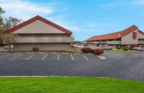 Independence Hotel | Budget-Friendly Stay at Red Roof Inn Cleveland - Independence