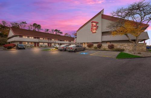 Independence Hotel | Budget-Friendly Stay at Red Roof Inn Cleveland - Independence