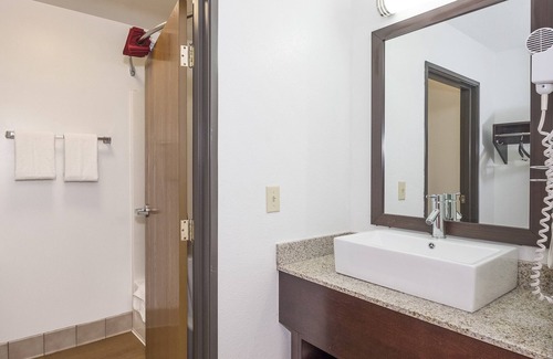 Hebron Hotel | Budget-Friendly Stay at Red Roof Inn Columbus - Hebron