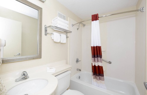 Columbus Hotel | Convenient Stay at Red Roof Inn Columbus - Ohio State Fairgrounds