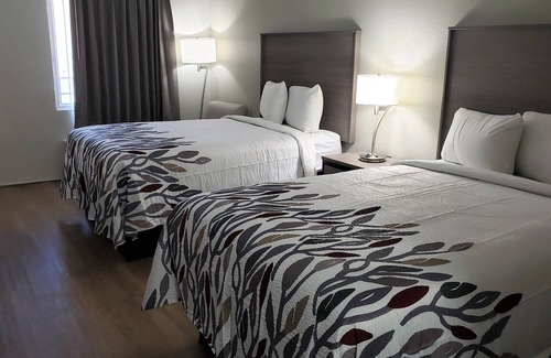 Cullman Hotel | Eco-Friendly Stay at Red Roof Inn Cullman with Breakfast