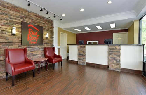 Dalton Hotel | Pet-Friendly Getaway at Red Roof Inn Dalton