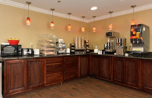 Dalton Hotel | Cozy Stays at Red Roof Inn Dalton with Family-Friendly Amenities