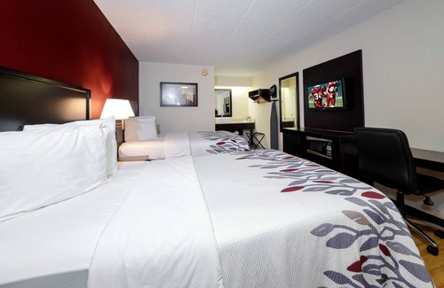 Troy Hotel | Budget-Friendly Stay at Red Roof Inn Detroit - Troy