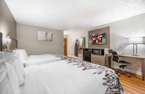Cloverdale Hotel | Comfortable Stay at Red Roof Inn Greencastle South