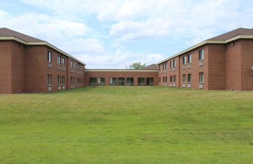 Waukegan Hotel | Pet-Friendly Red Roof Inn Gurnee – Waukegan Awaits You!