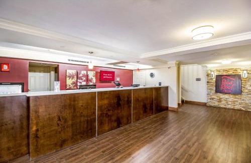 North Shore Hotel | Budget-Friendly Stay at Red Roof Inn Houston East I-10