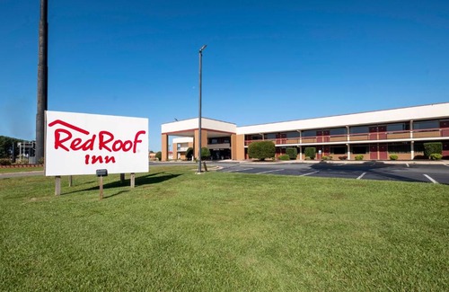 Kenly Hotel | Pet-Friendly Hotel Near I-95: Red Roof Inn Kenly