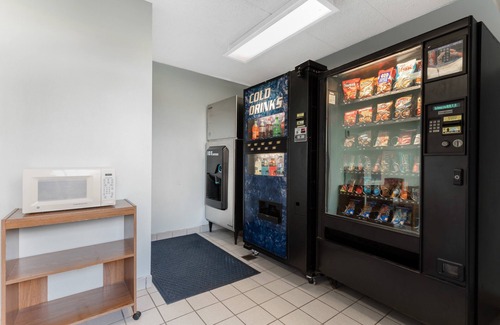 Lafayette Hotel | Comfortable Stay at Red Roof Inn Lafayette - Purdue University