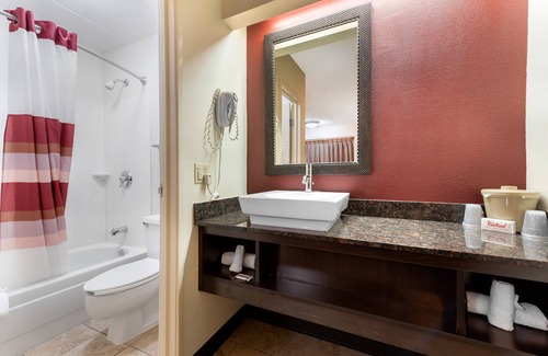 Lafayette Hotel | Comfortable Stay at Red Roof Inn Lafayette - Purdue University