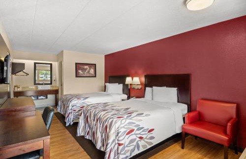 Lansing Hotel | Convenient Stay at Red Roof Inn Lansing East - MSU