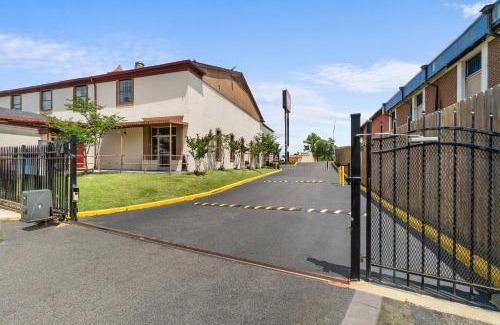 Whitehaven Hotel | Convenient Stay at Red Roof Inn Memphis - Airport