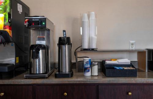 Muscle Shoals Hotel | Discover Red Roof Inn Muscle Shoals: Pet-Friendly Comfort