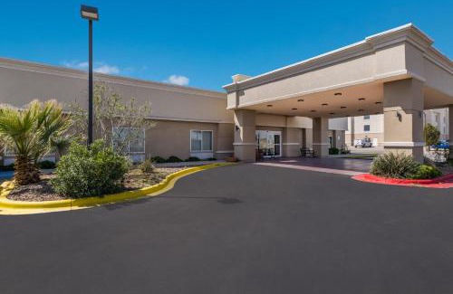 Pecos Hotel | Pet Friendly Stay at Red Roof Inn Pecos - Rated 8.2/10