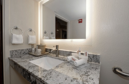 Northwest Pensacola Hotel | Pet-Friendly Retreat at Red Roof Inn Pensacola Fairgrounds