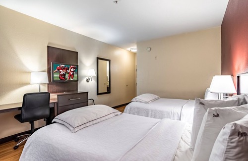 Franklin Park Hotel | Budget-Friendly Retreat at Red Roof Inn PLUS+ Austin South