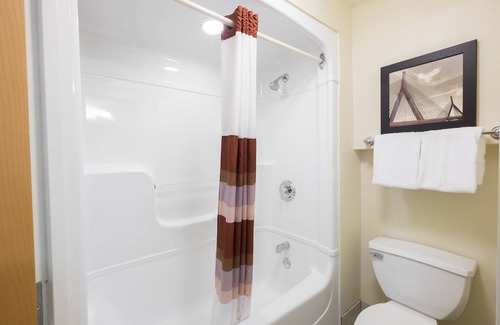 Franklin Park Hotel | Budget-Friendly Retreat at Red Roof Inn PLUS+ Austin South