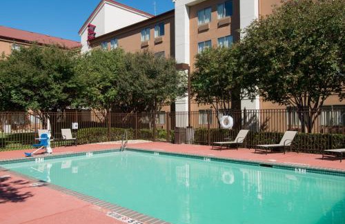 Franklin Park Hotel | Pet-Friendly Retreat at Red Roof Inn PLUS+ Austin South