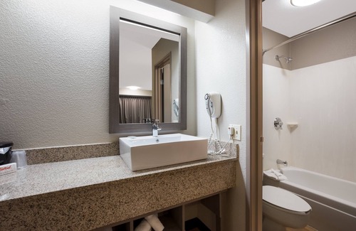 Naperville Hotel | Convenient Red Roof Inn PLUS+ in Naperville, Chicago