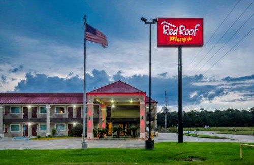 Hammond Hotel | Pet-Friendly Red Roof Inn PLUS+ Hammond with Pool Access