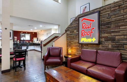 Palm Coast Hotel | Comfortable Stay at Red Roof Inn PLUS+ Palm Coast with Pool