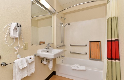 Secaucus Hotel | Comfortable Stay at Red Roof Inn PLUS+ Secaucus - NYC
