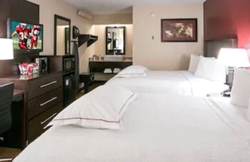 Jefferson Manor Hotel | Discover Red Roof Inn PLUS+ in Alexandria, DC – Family Friendly