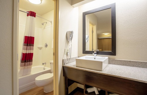 Newark Hotel | Comfort & Convenience at Red Roof Inn PLUS+ Wilmington