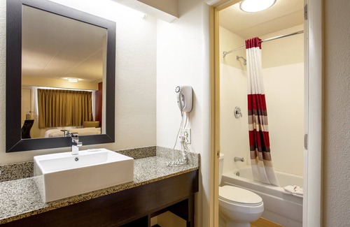 Newark Hotel | Comfort & Convenience at Red Roof Inn PLUS+ Wilmington