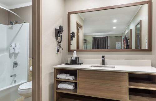 Southeast Raleigh Hotel | Budget-Friendly Stay at Budgetel Inn and Suites Raleigh
