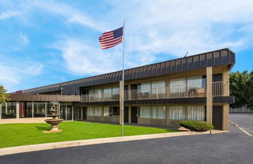 Reading Hotel | Pet-Friendly Comfort at Red Roof Inn Reading