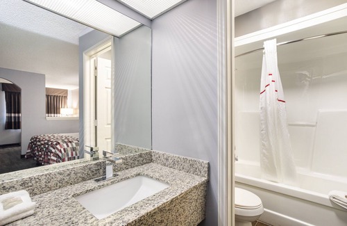 Athens Hotel | Comfortable Stay at Red Roof Inn & Suites Athens, AL