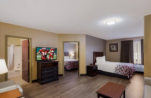 Mifflinville Hotel | Pet-Friendly Comfort at Red Roof Inn & Suites Bloomsburg