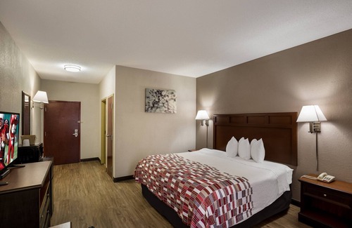 Mifflinville Hotel | Pet-Friendly Comfort at Red Roof Inn & Suites Bloomsburg