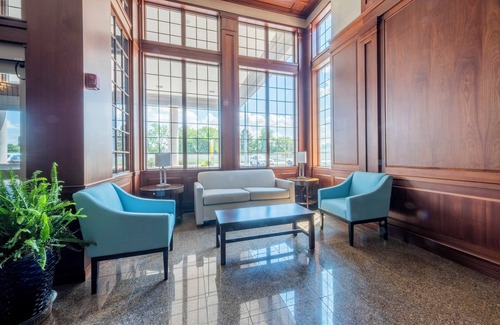 New Castle Hotel | Convenient Stay at Red Roof Inn & Suites Wilmington