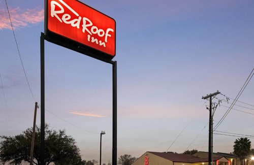 Temple Hotel | Pet-Friendly Stay at Red Roof Inn Temple with Great Amenities