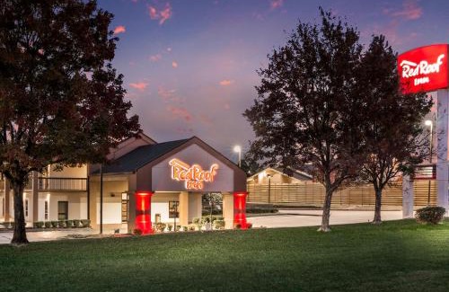 Texarkana Hotel | Pet-Friendly Stay at Red Roof Inn Texarkana