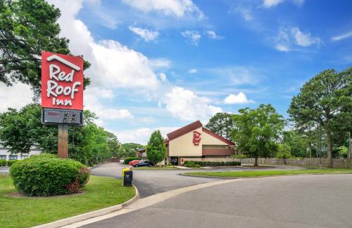 Greenwich Hotel | Pet-Friendly Red Roof Inn Virginia Beach with Ocean View