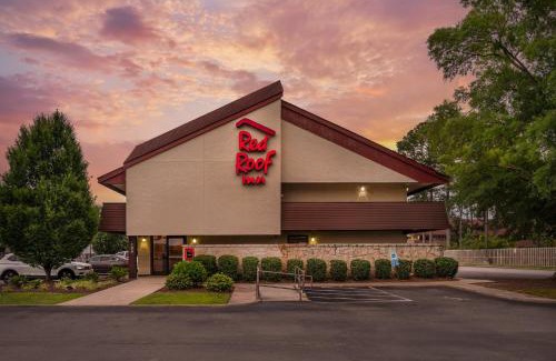 Greenwich Hotel | Pet-Friendly Red Roof Inn Virginia Beach with Ocean View