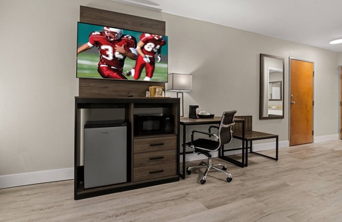 Washington Hotel | Stay at Red Roof Inn Washington, NC: Pet-Friendly & Pool