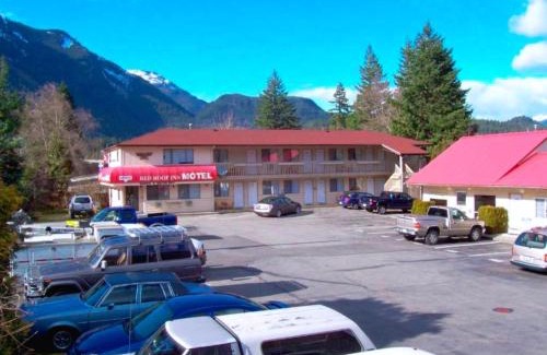 Hope Hotel | Budget-Friendly Red Roof Motor Inn with Family Amenities