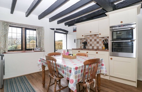 Yarcombe Cottage | Pet-Friendly Retreat with Cozy Fire in Combe St Nicholas