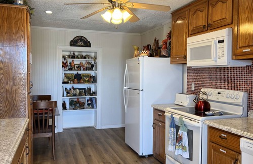 San Angelo House | Explore Red Rooster House: King & Queen Bedrooms, Lake Views