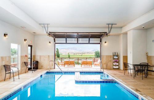 Torrey Hotel | Red Sands Hotel: Oceanfront Retreat with Spa & Pool Access