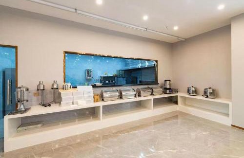 Shajing Hotel | Red Sea Grand Hotel (Huafa Ice World, Shenzhen World Exhibition & Convention Center Branch)