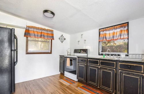 Durant House | Serene Retreat with Family-Friendly Amenities & Top Ratings