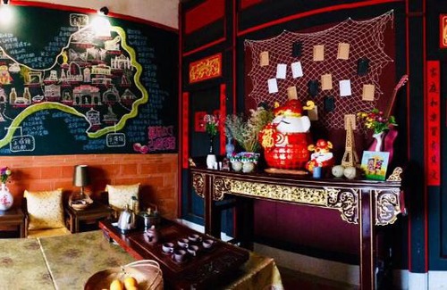 Jinsha House | Pet-Friendly Retreat at Red Tomato B&B II with Kitchen