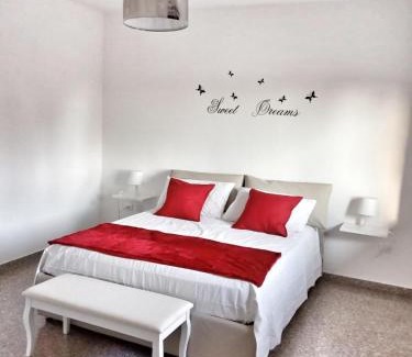 Falze House | Convenient Red Tower Venice - Near VCE Airport & Free Wifi